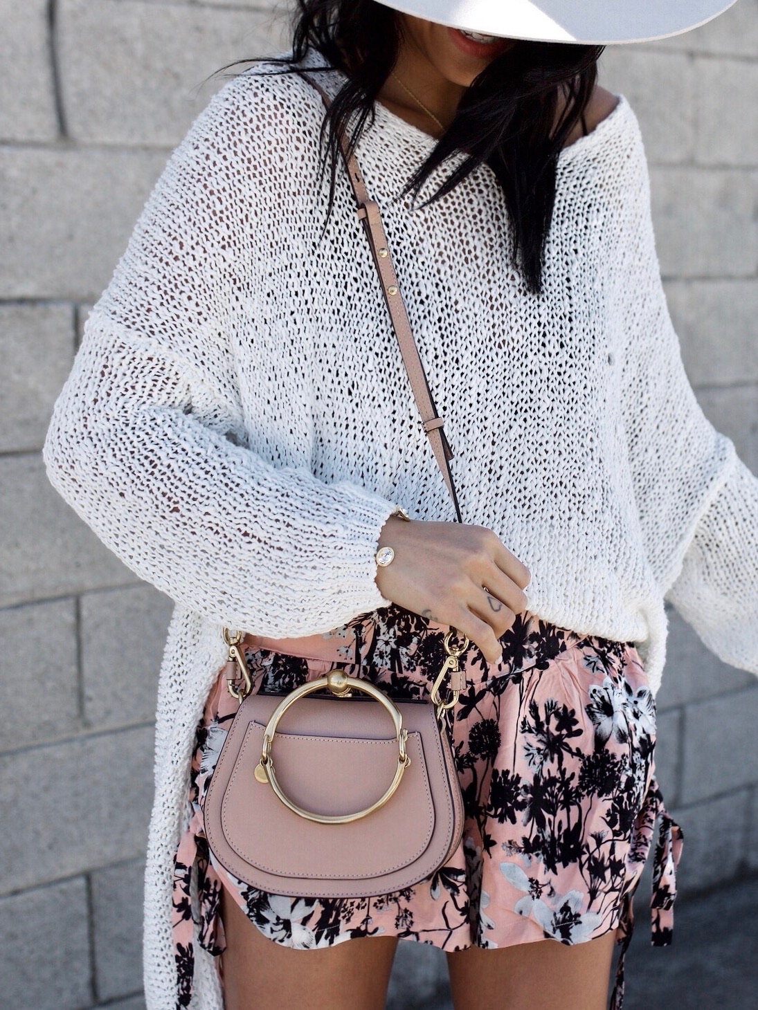What to Wear in Spring | Chloe Nile Bag | Free People Sweater