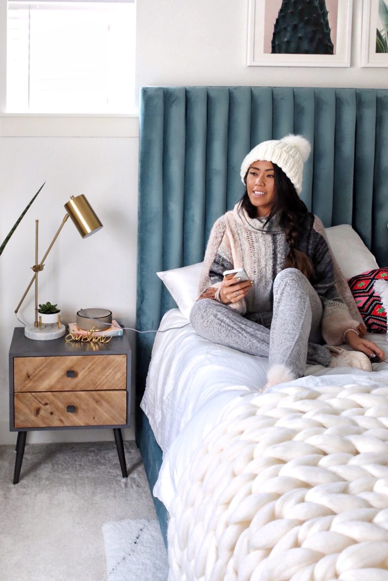 Get Rid of Clutter and Entangled Cords with Native Union Eclipse Charger
