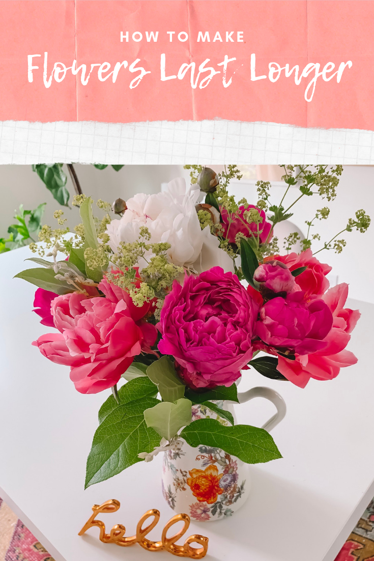 How to keep flowers fresh in a vase