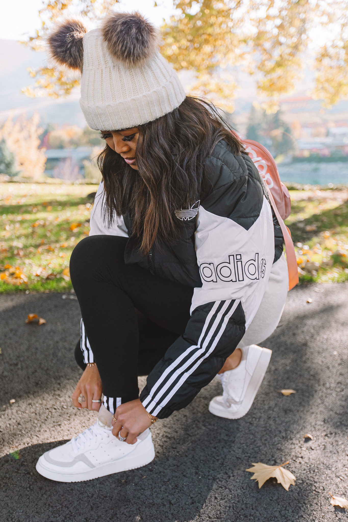 Adidas Home of Classics - White Sneakers - Gypsy Tan - 6