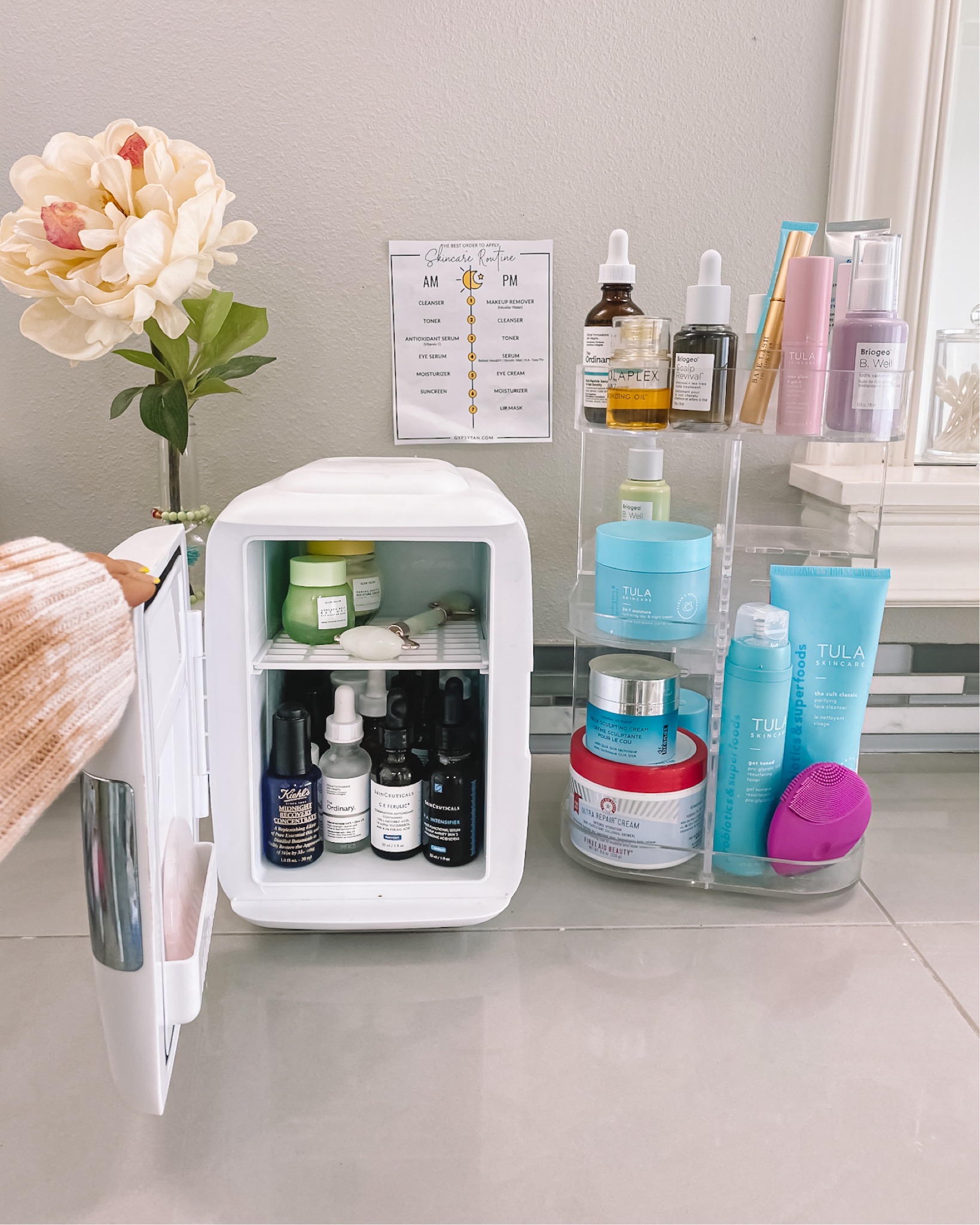Do You Really Need a Mini Beauty Fridge? What to keep in a skincare fridge?