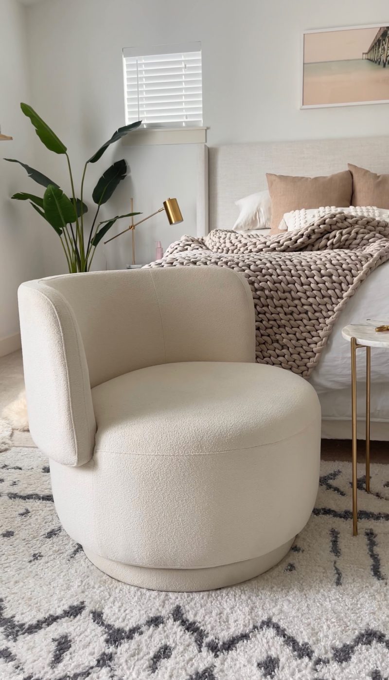 Amaia Swivel Chair - Urban Outfitters Home
